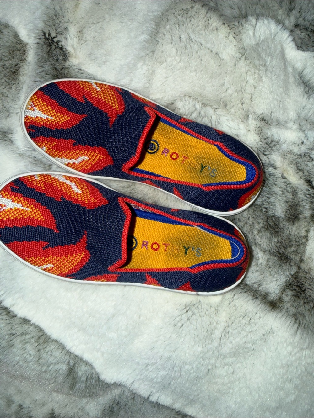 Kids Rothys size k12 - Picture 2 of 4